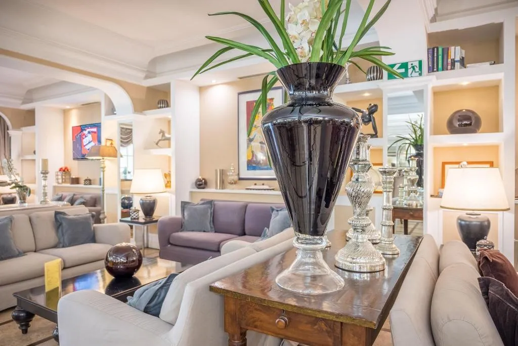 Lobby, Martini, Olbia