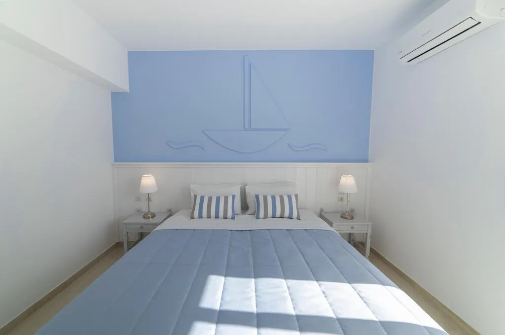 Double or Twin CLASSIC POOL VIEW Room, Naiades Marina Hotel, Crete