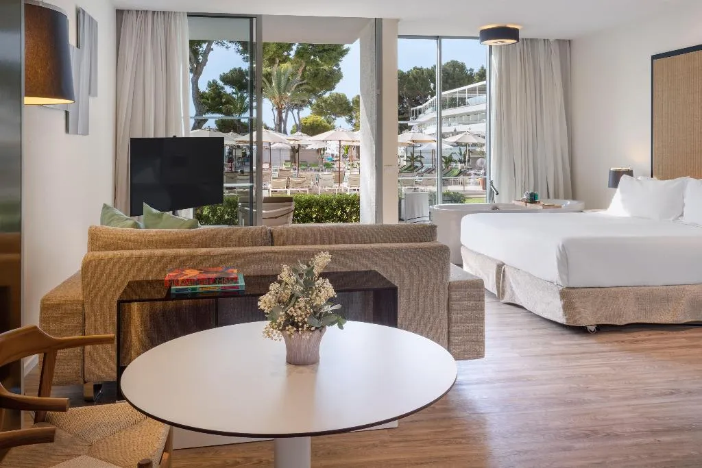 SUITE STANDARD Room, Melia South Beach, Majorca