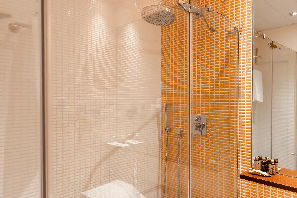 DOUBLE SINGLE USE STANDARD Room, Onix Liceo, Barcelona