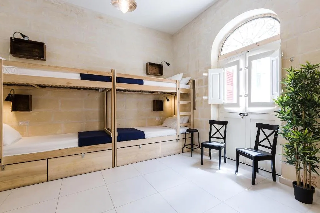 Room, Two Pillows Boutique Hostel, Malta