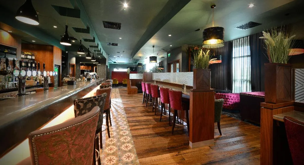 Bar, Crowne Plaza Dublin Blanchardstown, Dublin
