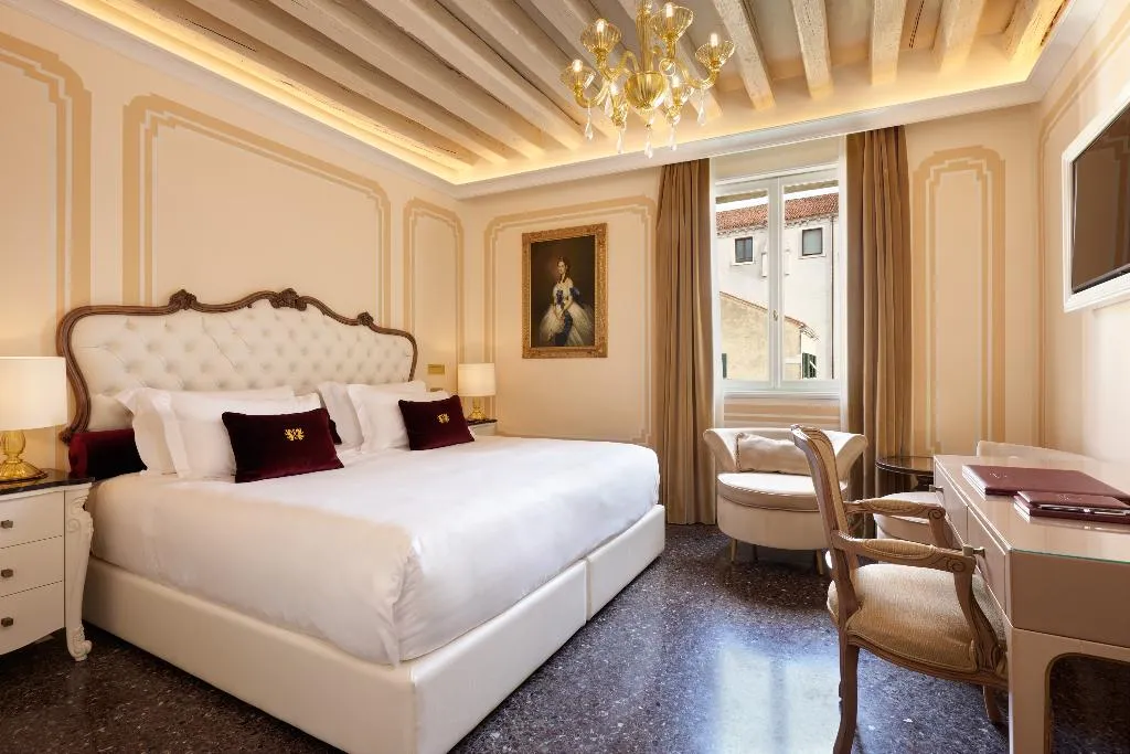 DOUBLE PREMIER WITH VIEWS Room, Palazzo Giovanelli e Gran Canal, Venice
