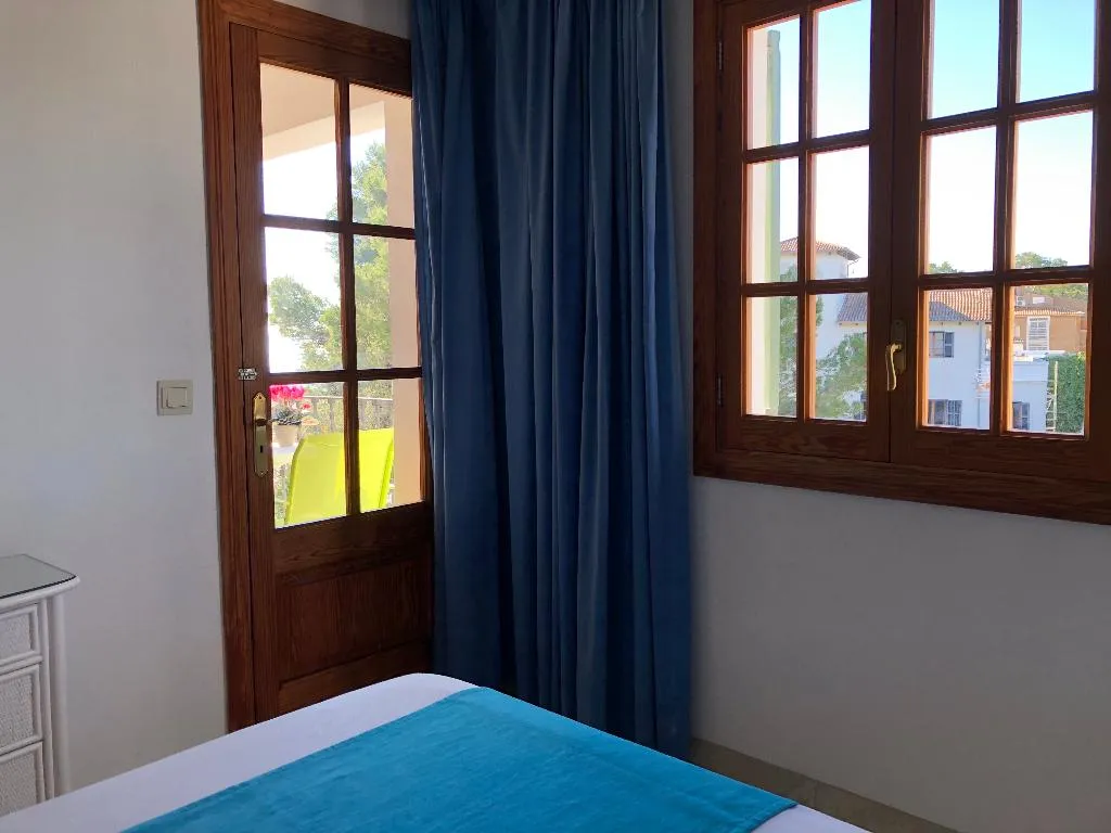 APARTMENT SIDE SEA VIEW WITH BALCONY Room, Torre Playa, Majorca