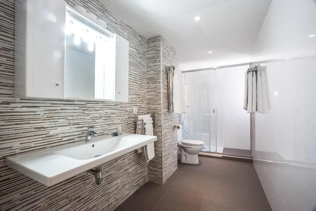 APARTMENT DELUXE THREE BEDROOM Room, Bahia, Ibiza
