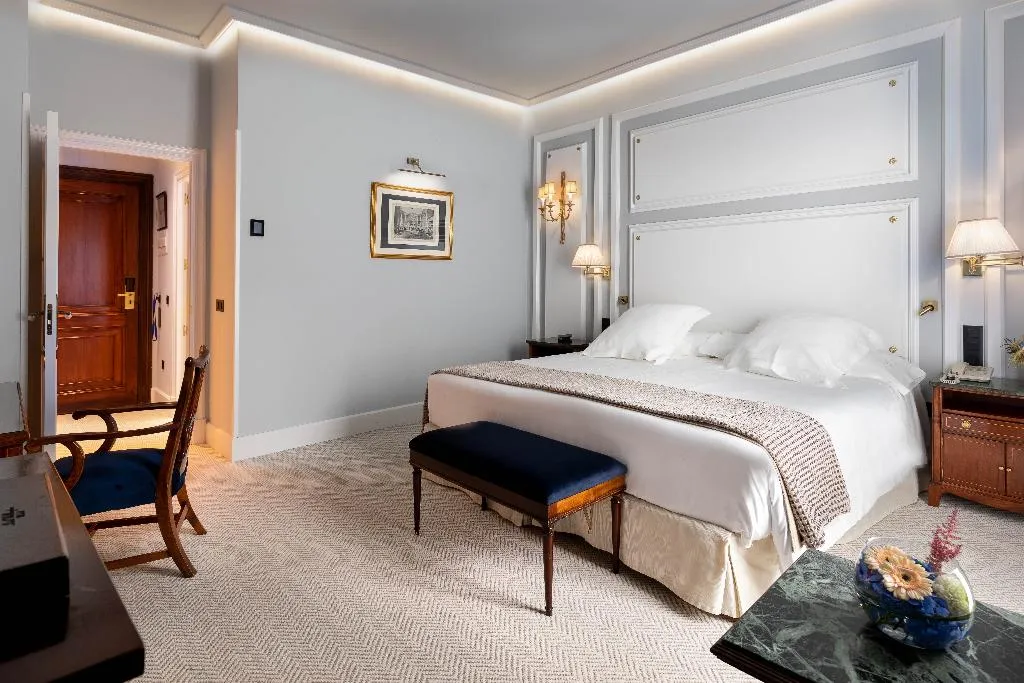 Double or Twin SUPERIOR Room, Wellington Hotel & Spa Madrid, Madrid