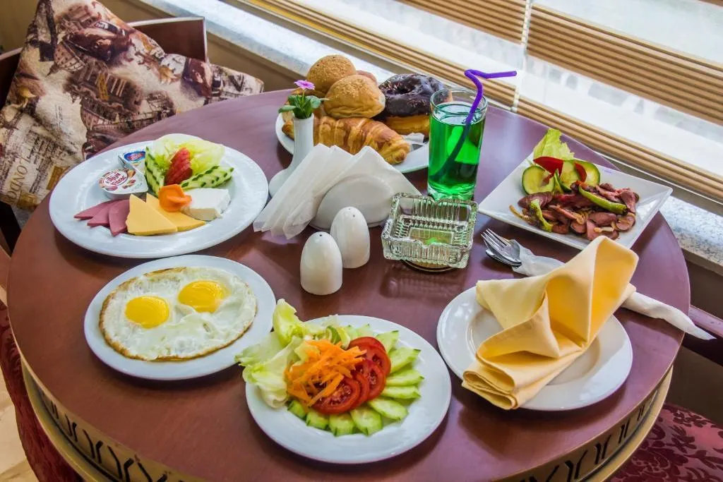 Restaurant, Tiba Pyramids Resort, Cairo