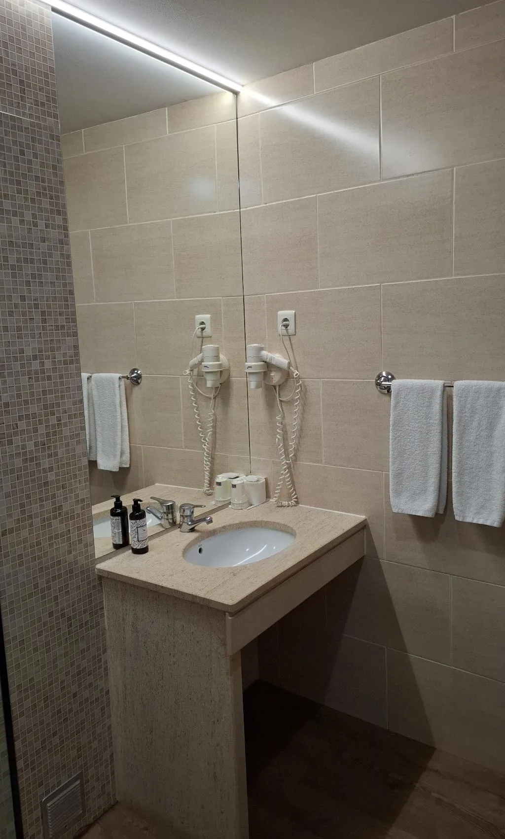 Double or Twin STANDARD Room, Durao Hotel, Porto