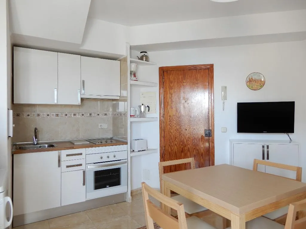 APARTMENT DUPLEX Room, Marina Palmanova Apartamentos, Majorca