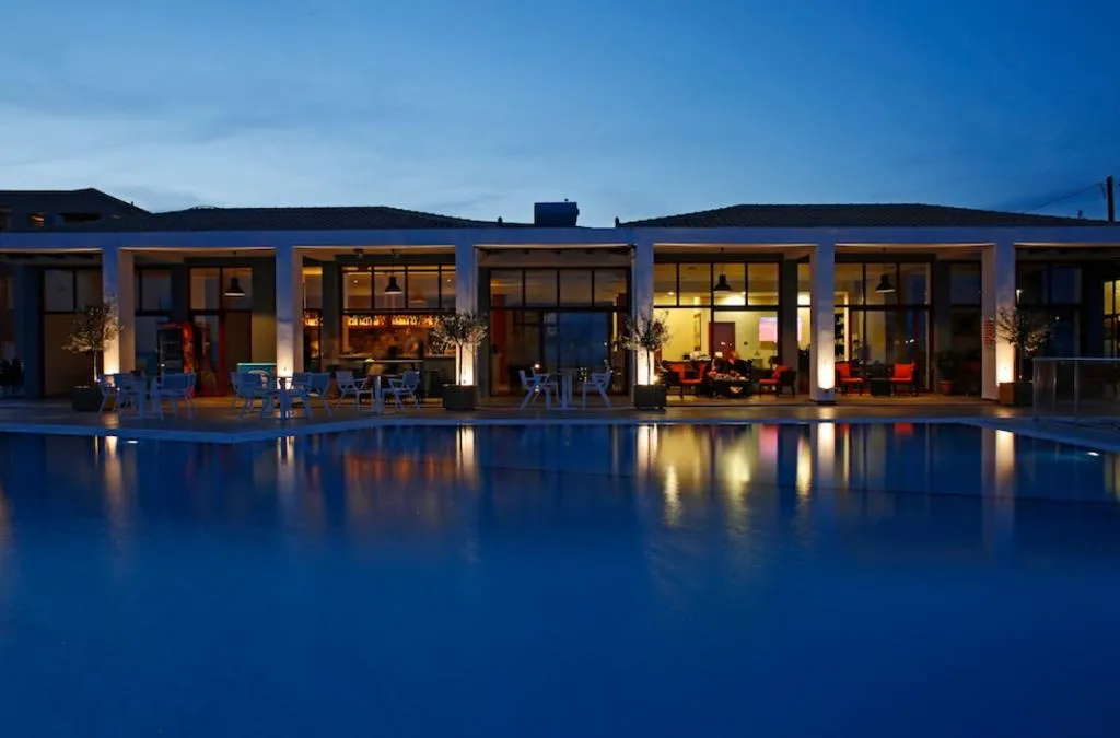 Pool, Asteris, Kefallinia