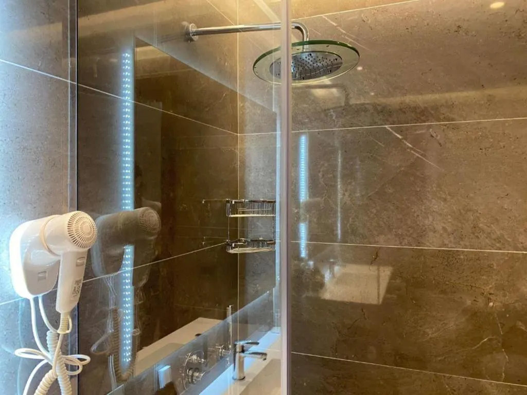 Room, Chic Hotel Spa, Kavaje