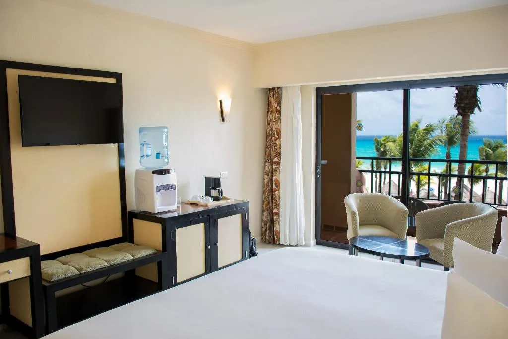 DOUBLE OCEAN FRONT Room, Sandos Playacar All Inclusive, Cancun Area