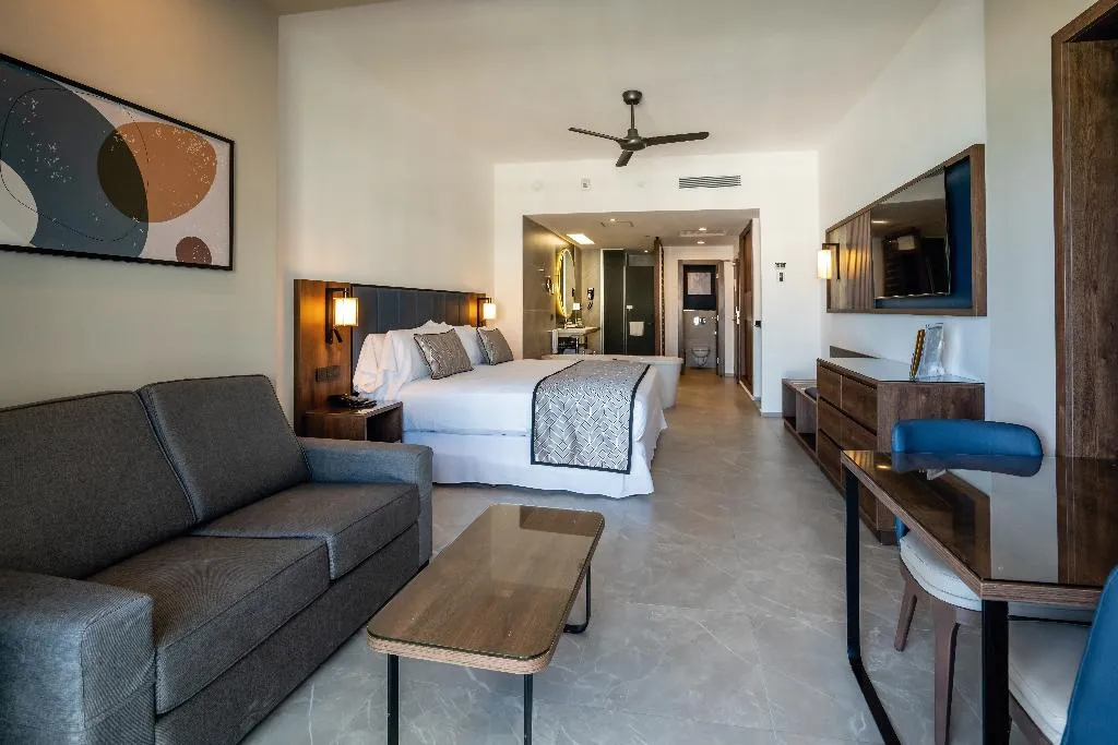 JUNIOR SUITE PARTIAL OCEAN VIEW Room, Riu Palace Kukulkan - Adults Only - All Inclusive, Cancun Area