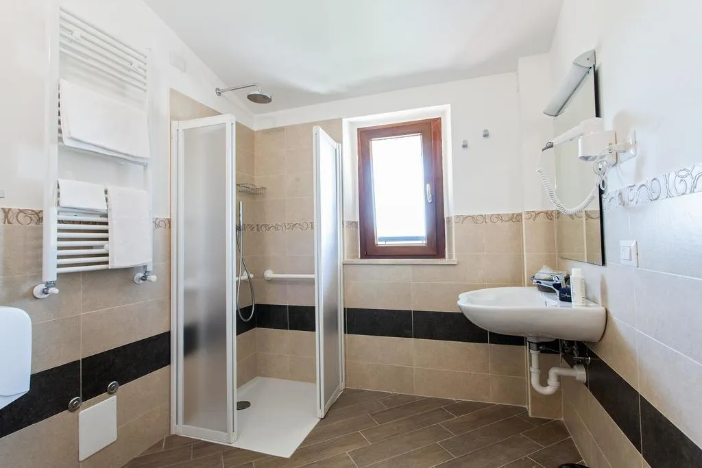 TRIPLE SUPERIOR Room, Hotel Los Angeles, Perugia