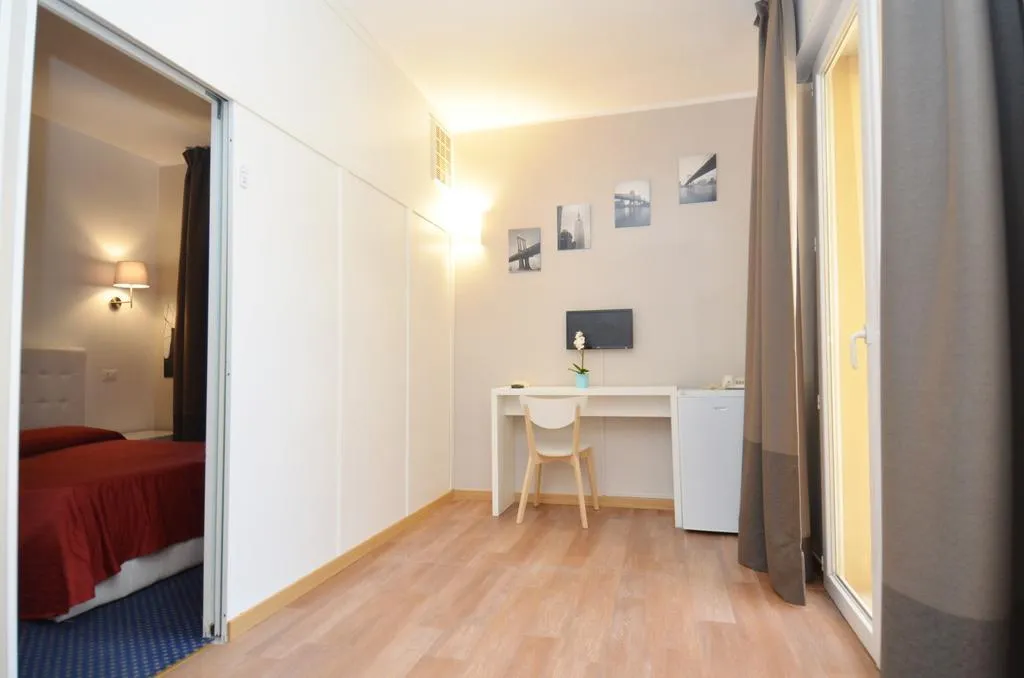 TRIPLE STANDARD Room, Ute, Venice