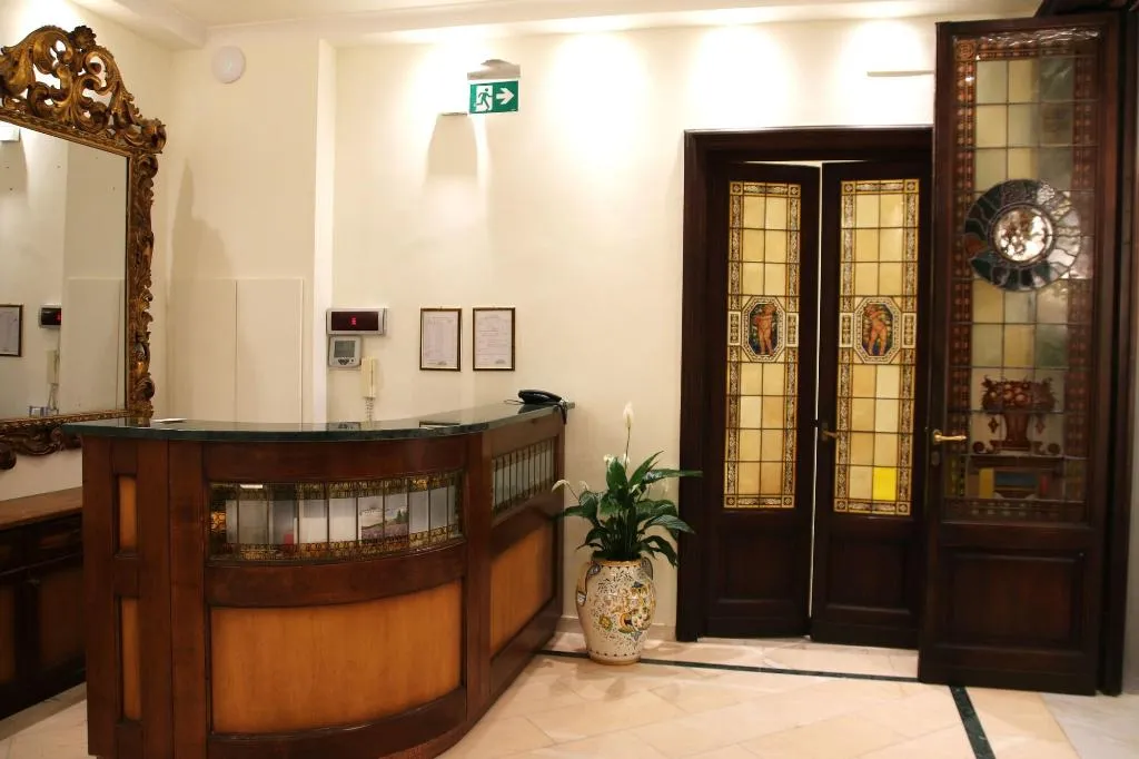 Lobby, Accademia, Florence