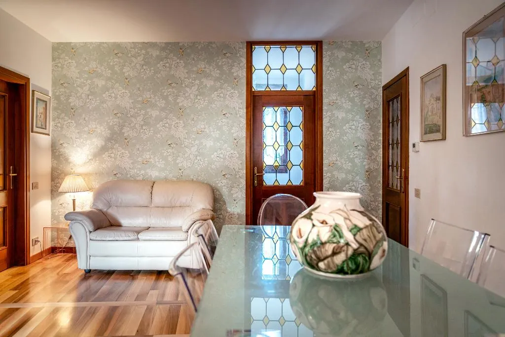 APARTMENT WITH TERRACE Room, Palazzo Sanluca, Venice