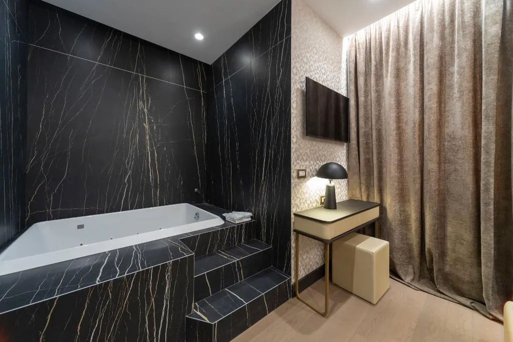 SUITE KING SIZE BED Room, San Carlo Suite, Rome