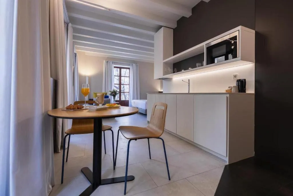 SUITE DELUXE ONE BED Room, Myr Plaza Mercado & Spa, Valencia