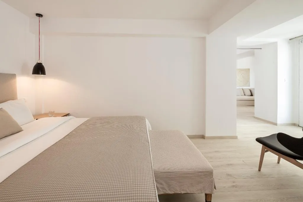SUITE DELUXE WITH JACUZZI Room, Mykonos Princess Hotel, Mykonos