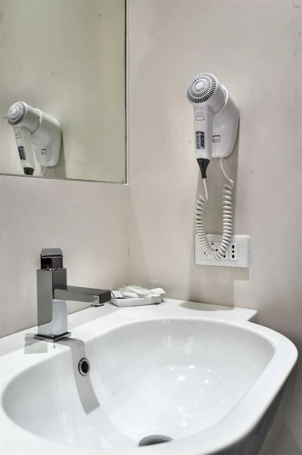 Room, Foresteria Margherita Milano, Milan