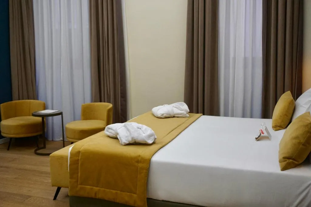 JUNIOR SUITE CAPACITY 2 Room, Caravita, Rome