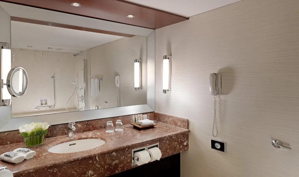 Room WITH VIEWS Room, Athenaeum InterContinental Athens, Athens