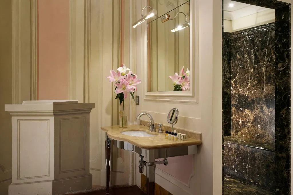 JUNIOR SUITE CLASSIC Room, Palazzo Niccolini Al Duomo, Florence