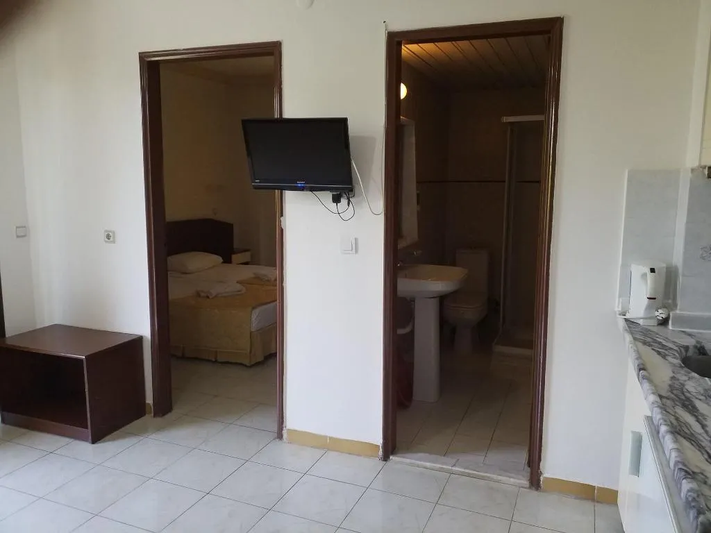 Room, Kamelya, Dalaman