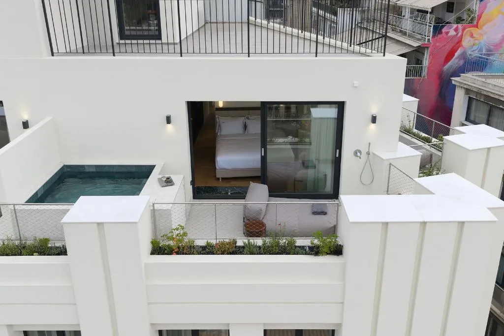 SUITE WITH PRIVATE POOL Room, Bellén Athens Hotel, Athens