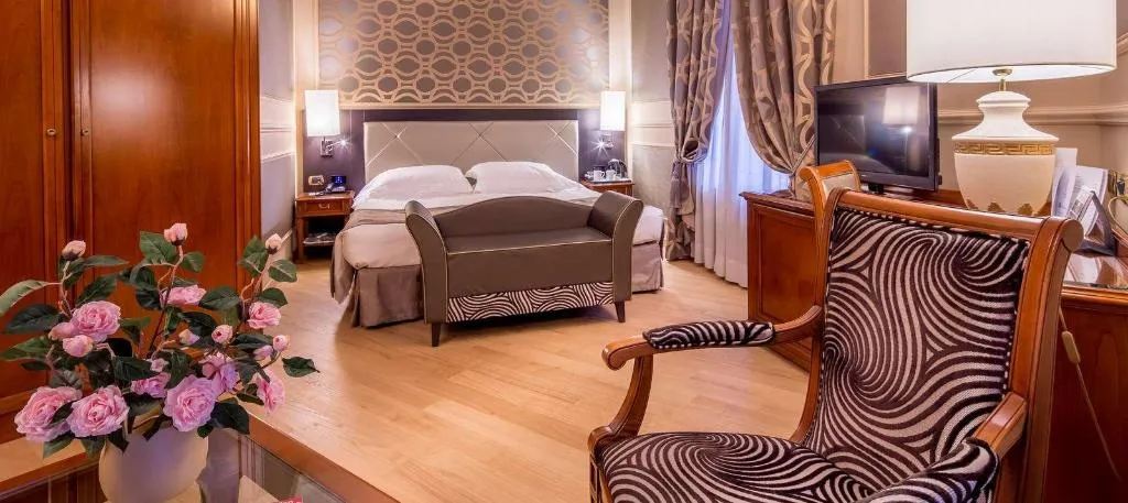 Room, Grand Visconti Palace, Milan