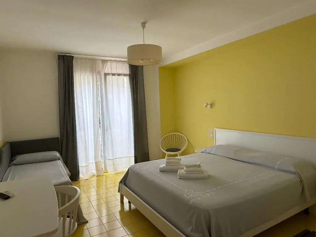TRIPLE SUPERIOR SEA VIEW Room, Villa Pina Antico Francischiello, Naples
