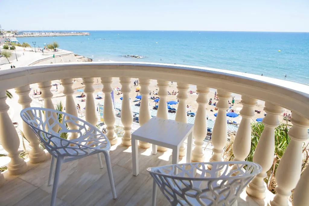 SUITE STANDARD Room, URH Sitges Playa, Costa Brava
