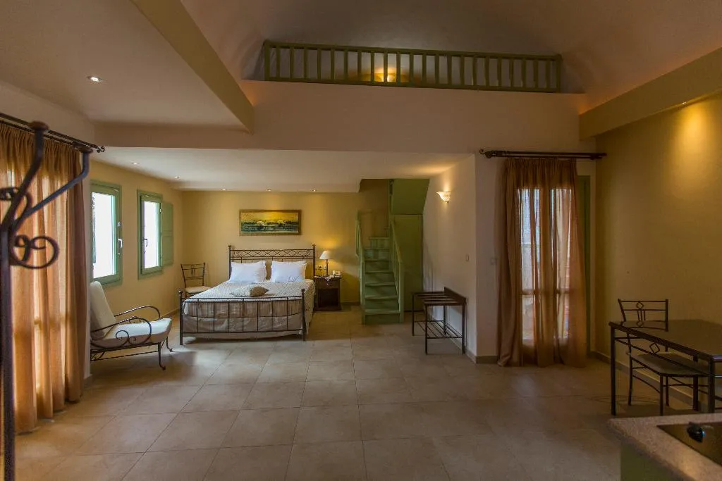 TRIPLE STANDARD Room, Anassa, Santorini