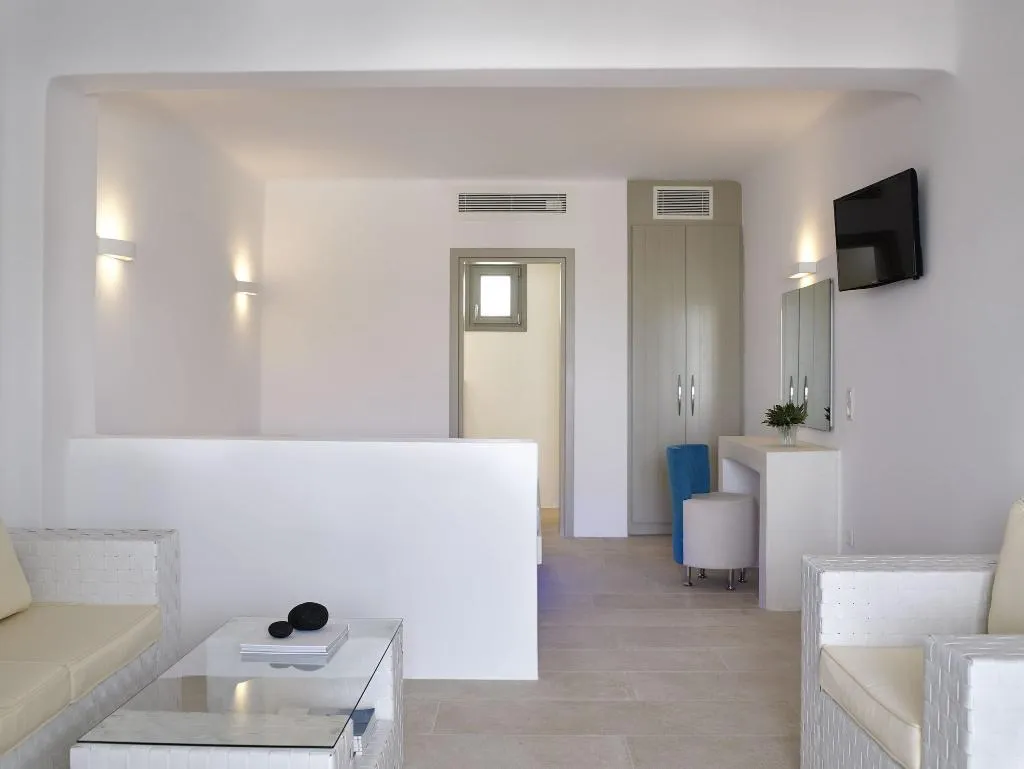 DOUBLE SUPERIOR KING BED Room, Aurora Santorini, Santorini