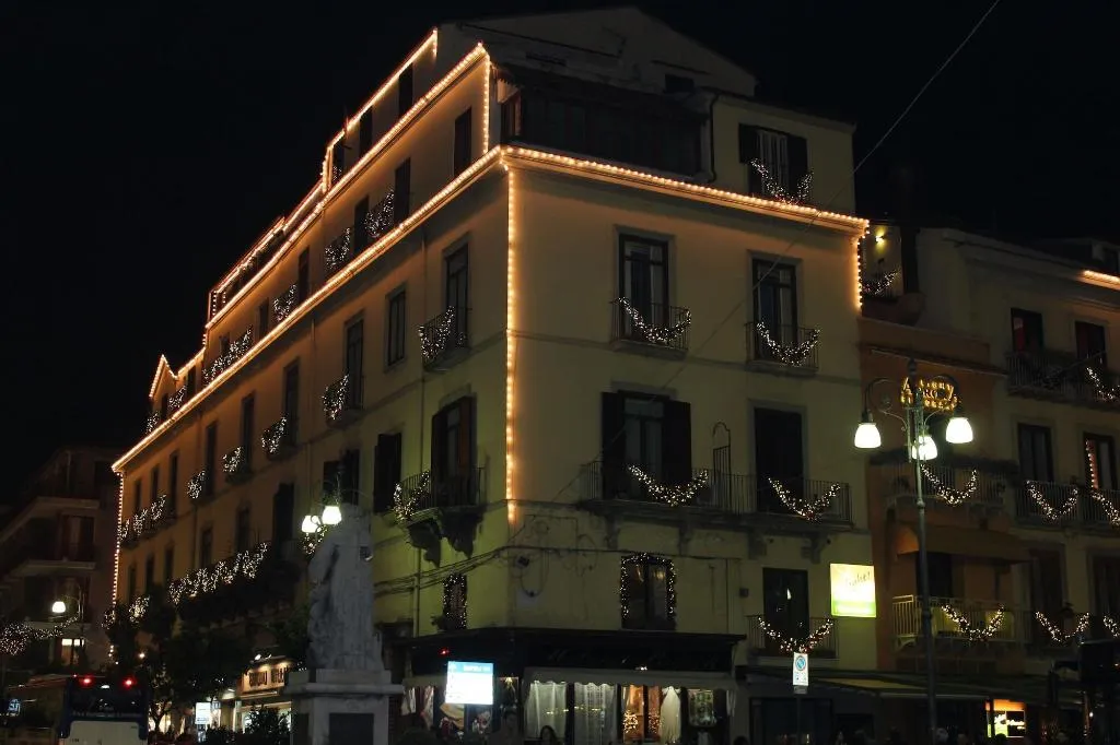 General view, Piazza Tasso B B, Naples