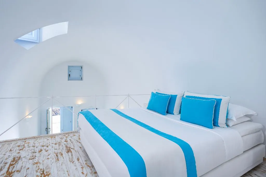 STUDIO CAPACITY 2 Room, Astra Suites, Santorini