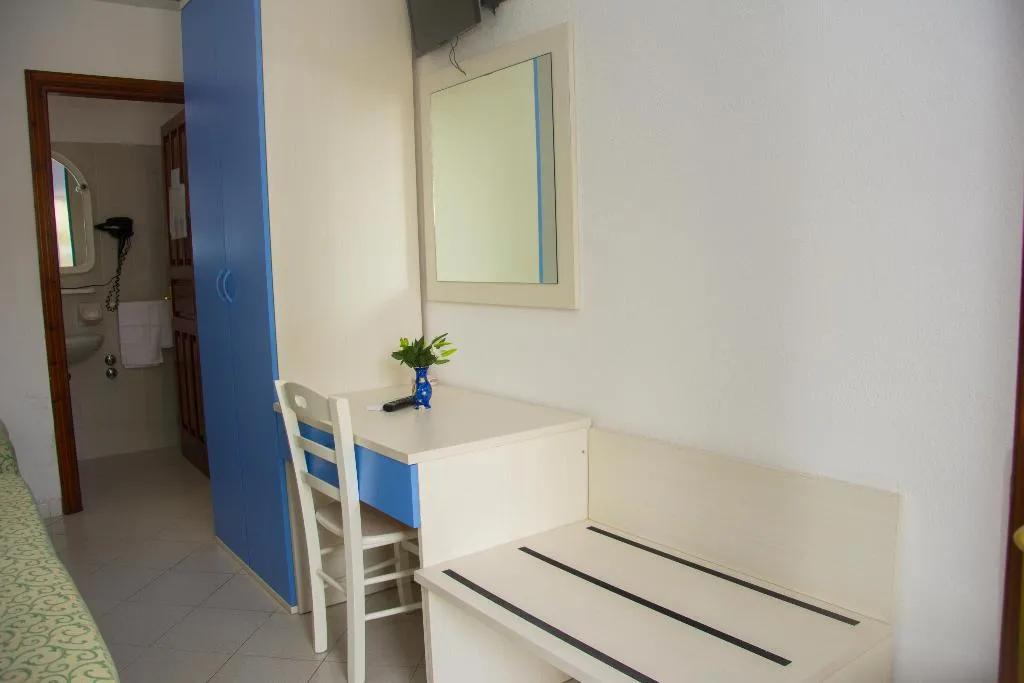Room, Hotel Villa Mena, Naples