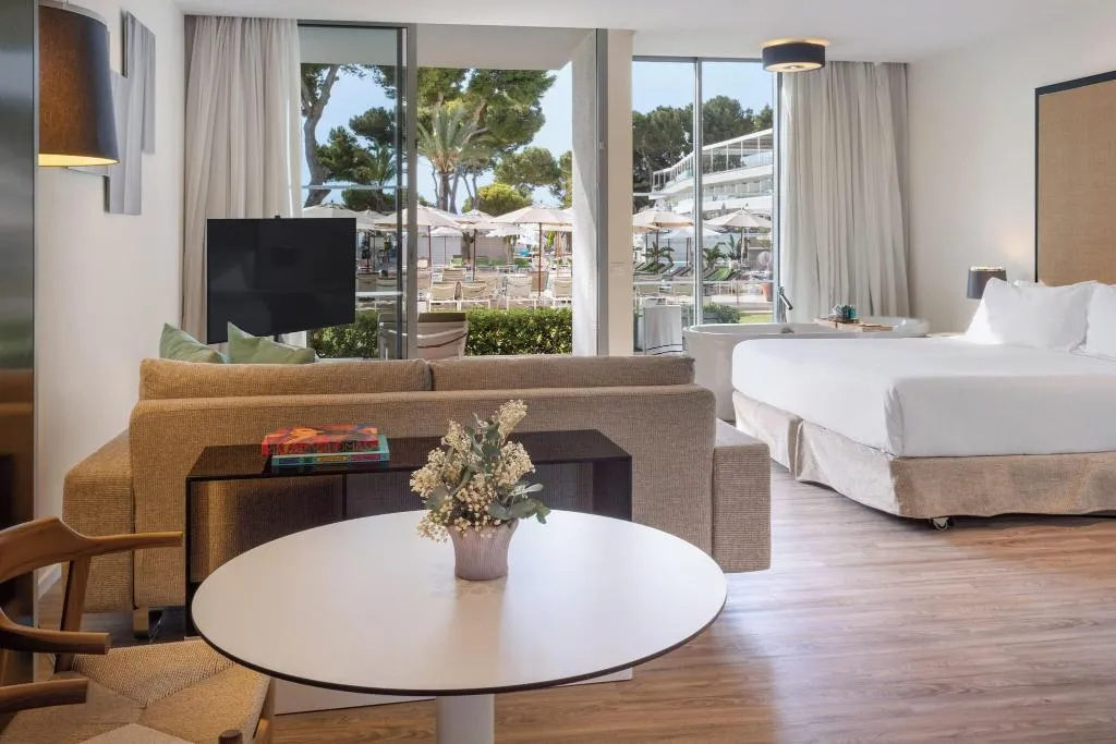 JUNIOR SUITE STANDARD Room, Melia South Beach, Majorca