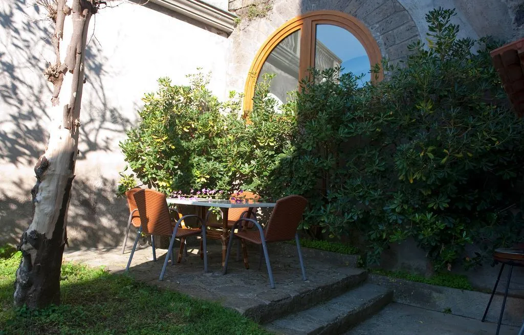 APARTMENT CAPACITY 5 Room, Freedom Holiday Residence, Naples