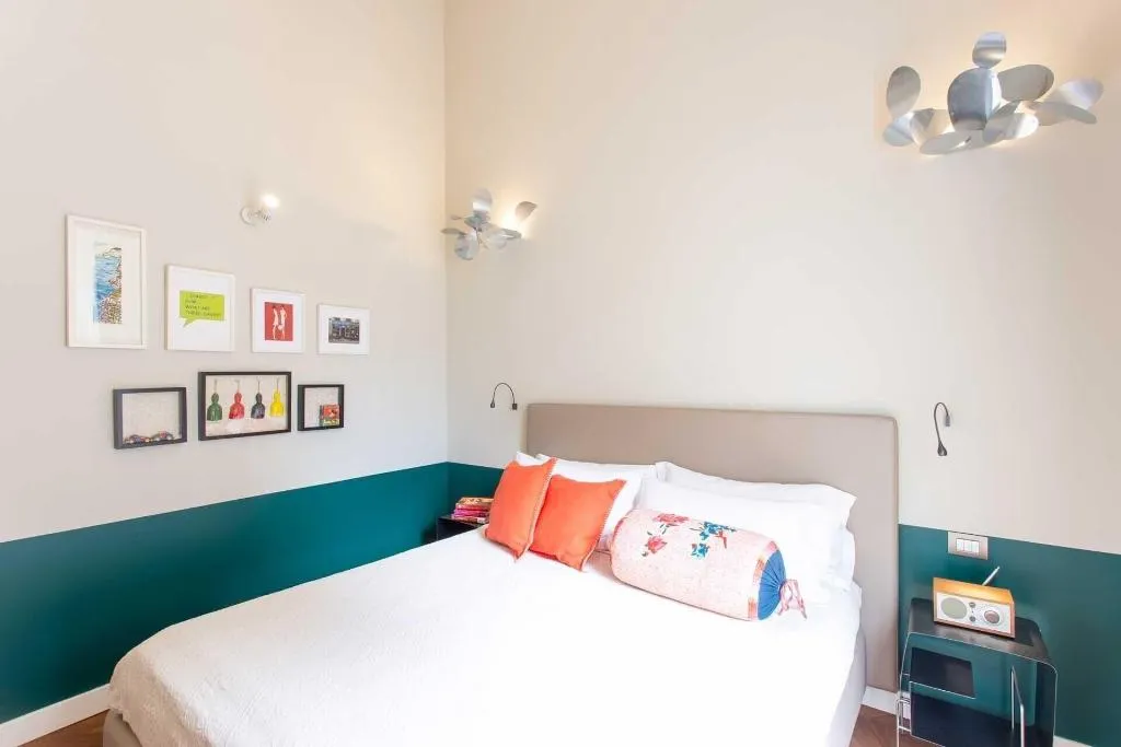 Room, Accademia 39, Naples
