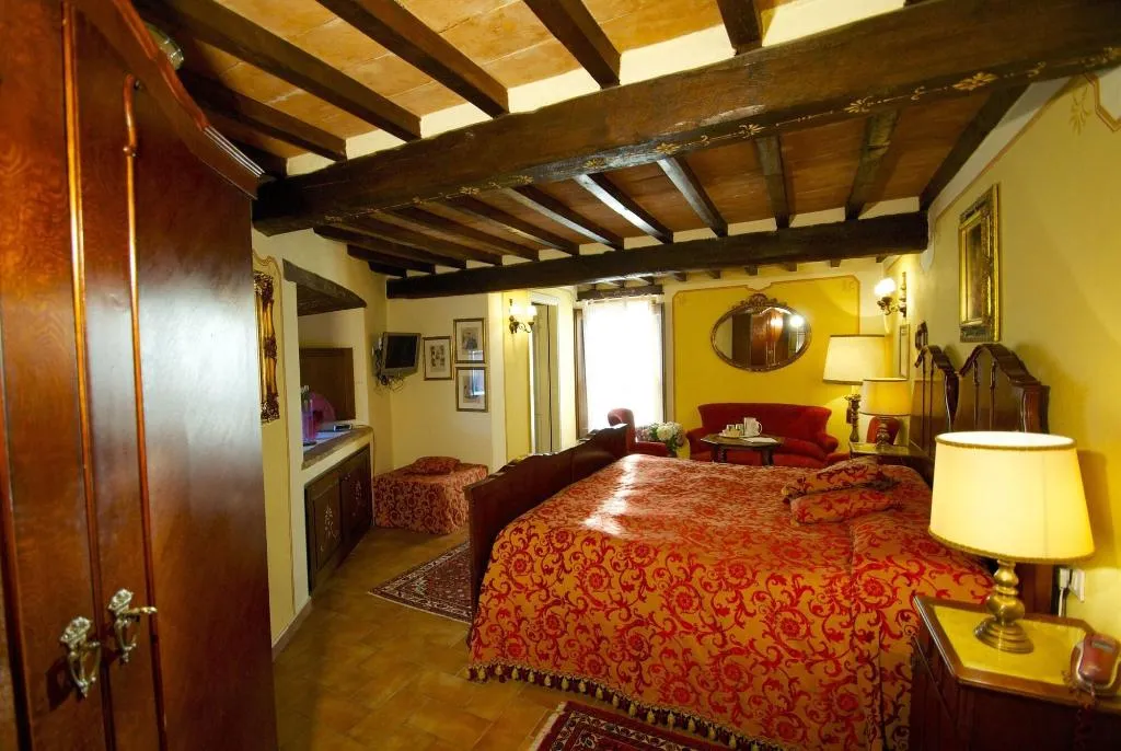 Room, Albergo Torre Sangiovanni, Perugia