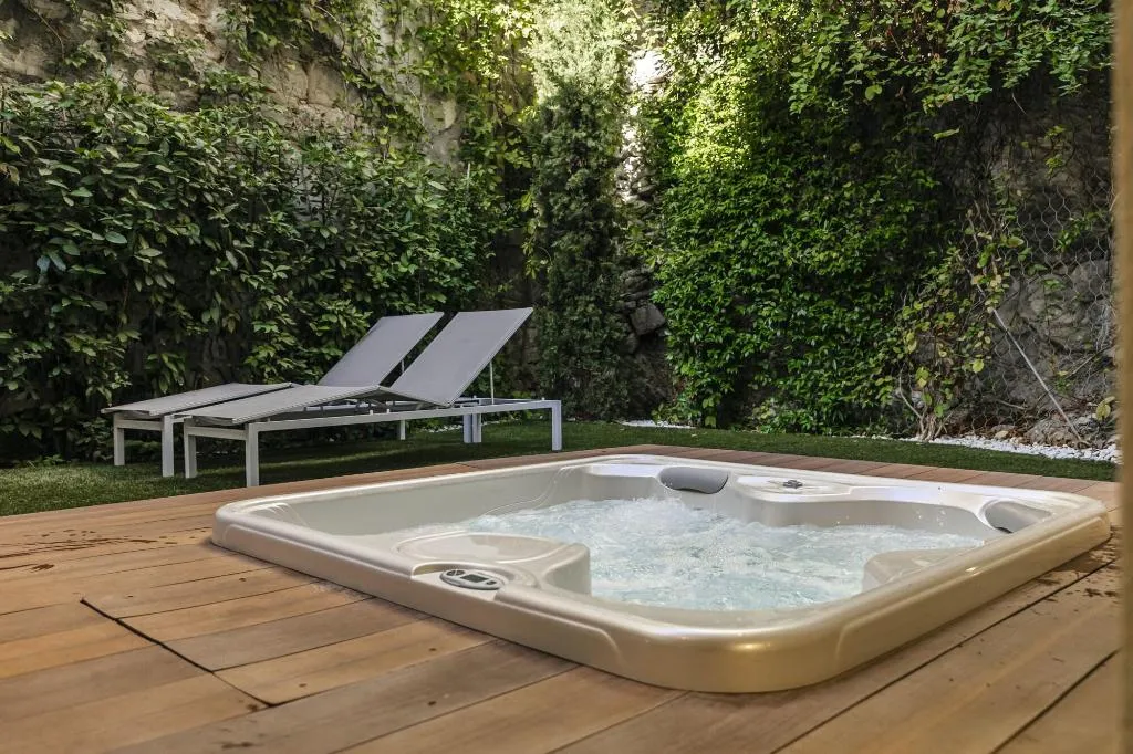 Room, Armerun Heritage Hotel & Residences, Split