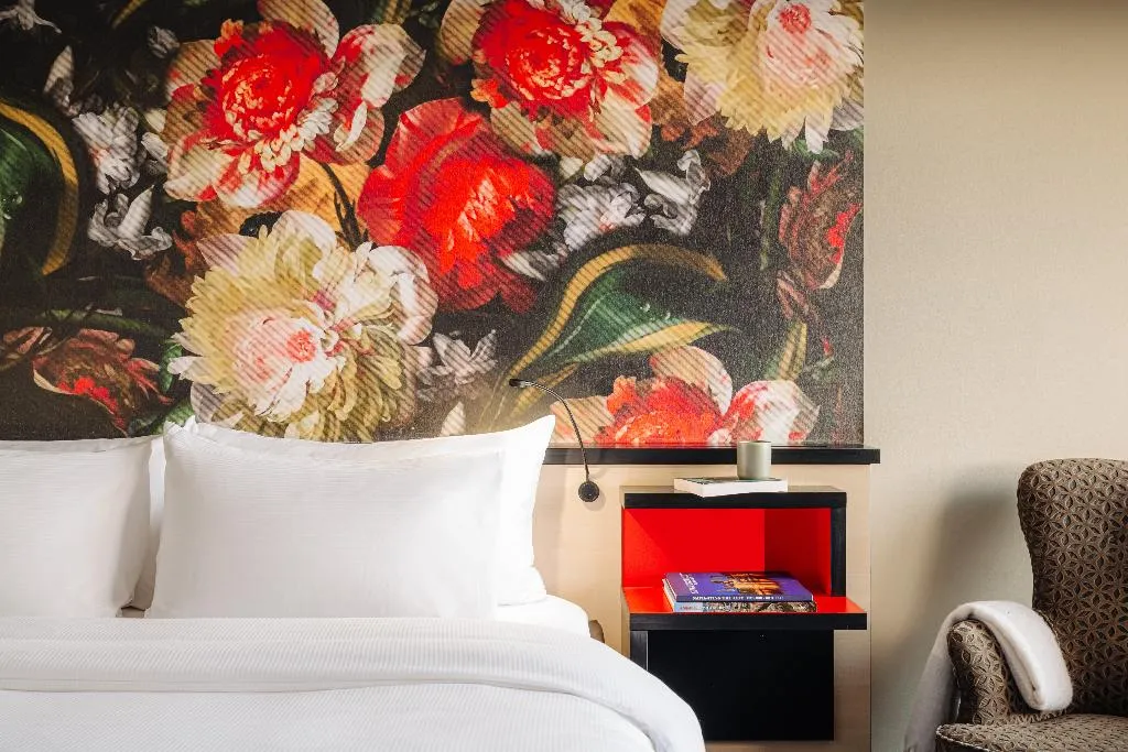 JUNIOR SUITE STANDARD Room, Leonardo Hotel Den Haag Babylon, Amsterdam
