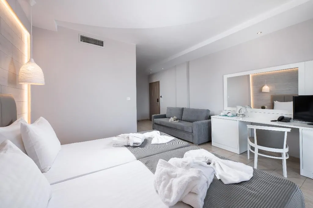 FAMILY ROOM EXECUTIVE SEA VIEW Room, Alexandros Palace Hotel & Suites, Halkidiki
