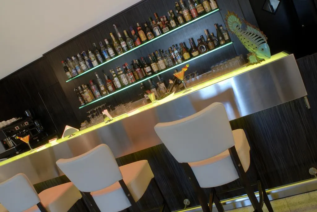 Bar, Villa Carolina, Naples