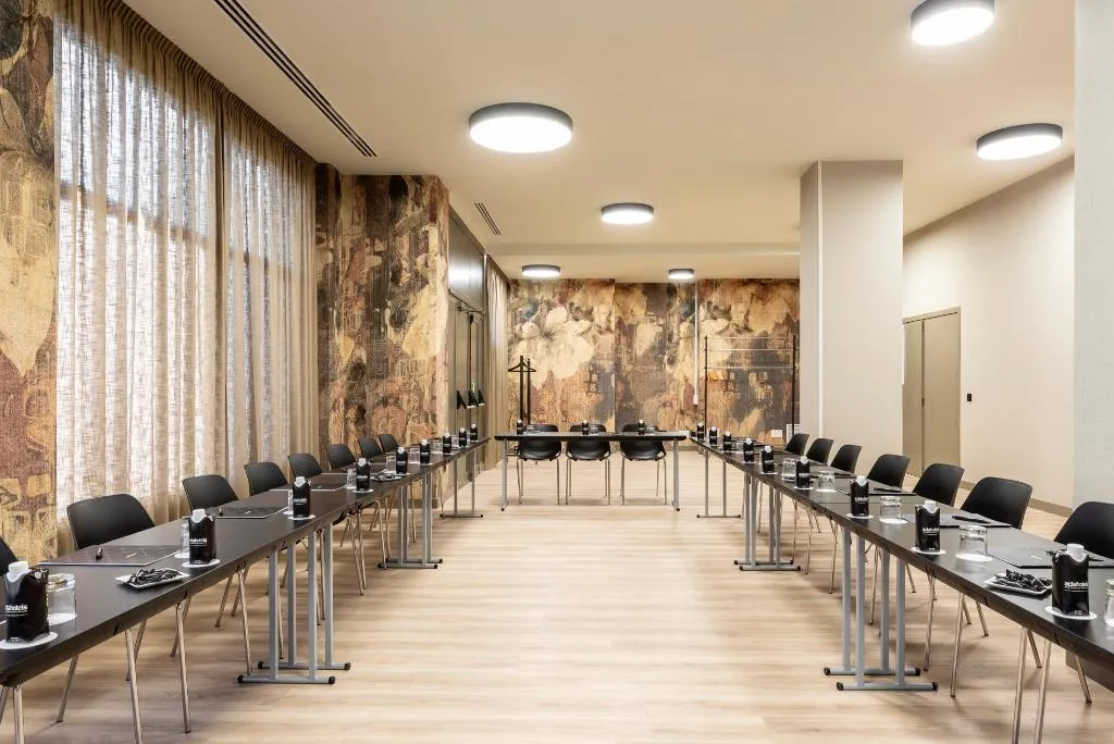 Conferences, Acta Piramides, Madrid