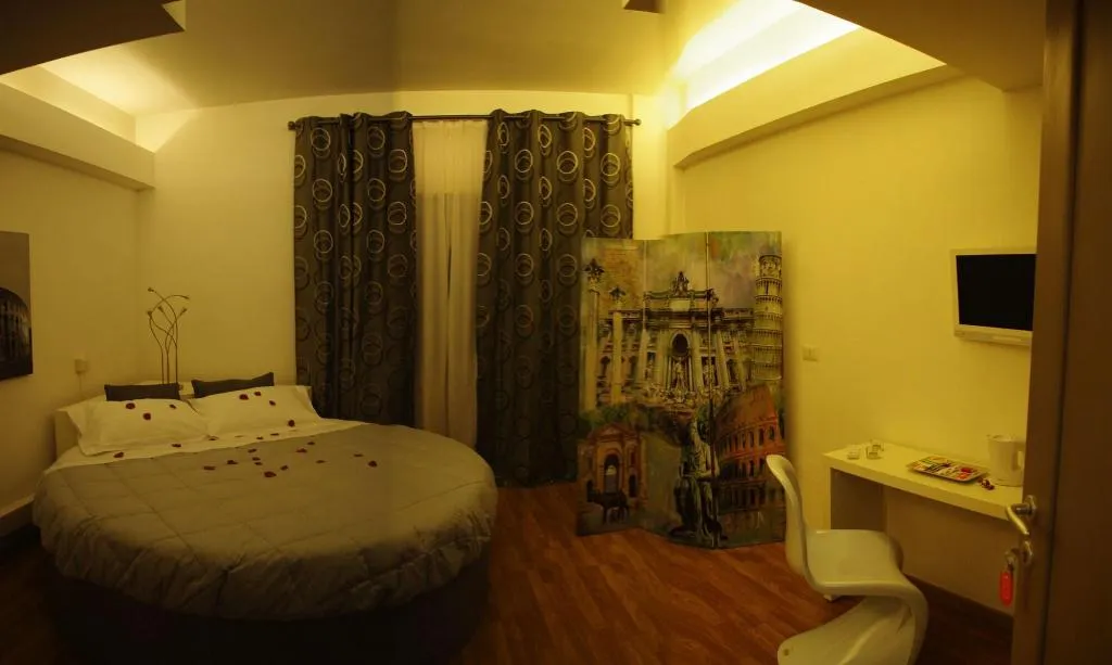 Room, Appia Avenue 639, Naples