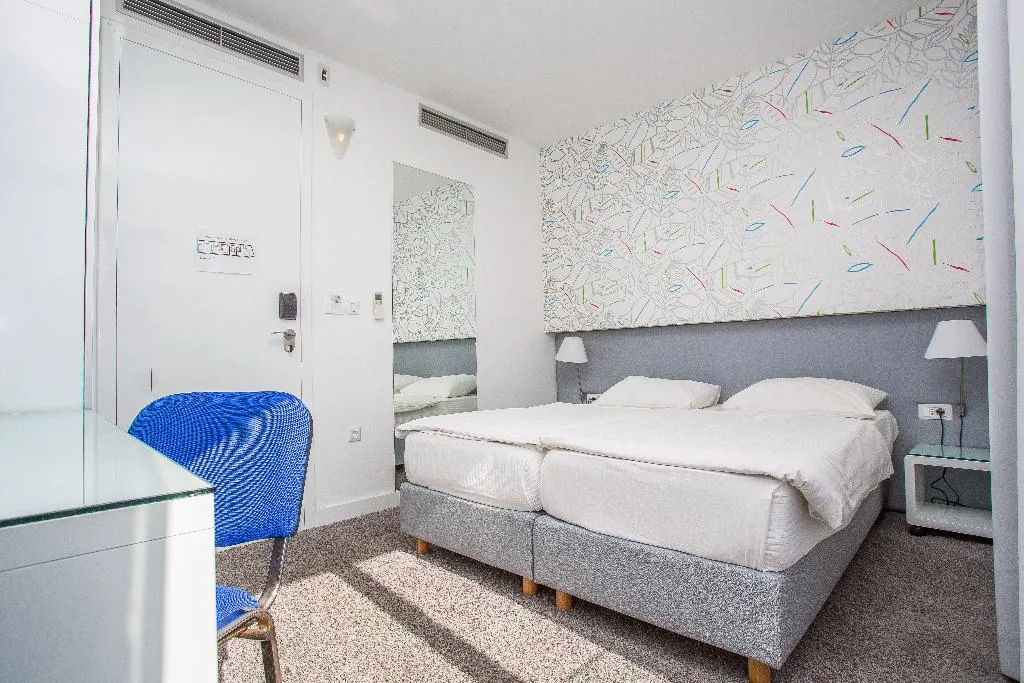 DOUBLE ANNEX Room, San Antonio, Split