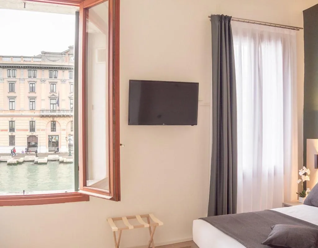 Room, Grand Canal Suites, Venice
